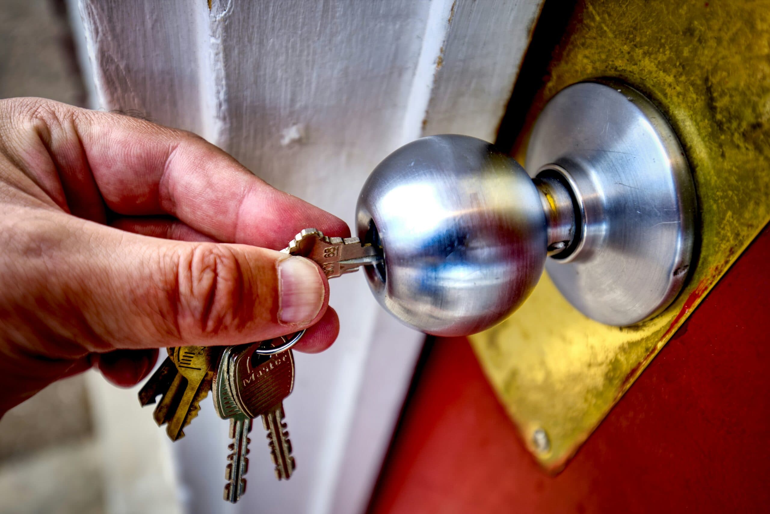 Emergency Locksmith in Tampa: When You Need Help Right Away blog post image